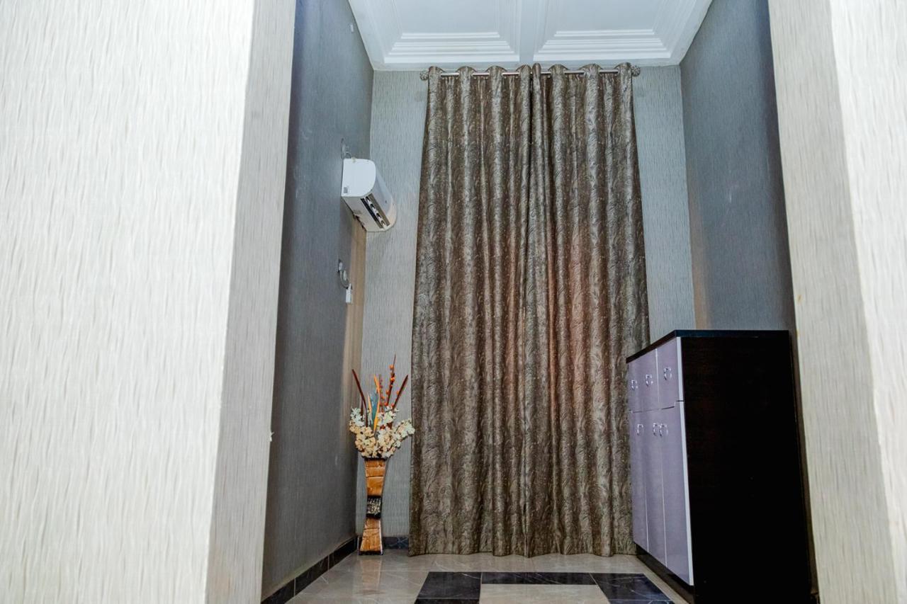 Akingston Residence Ibadan Buitenkant foto